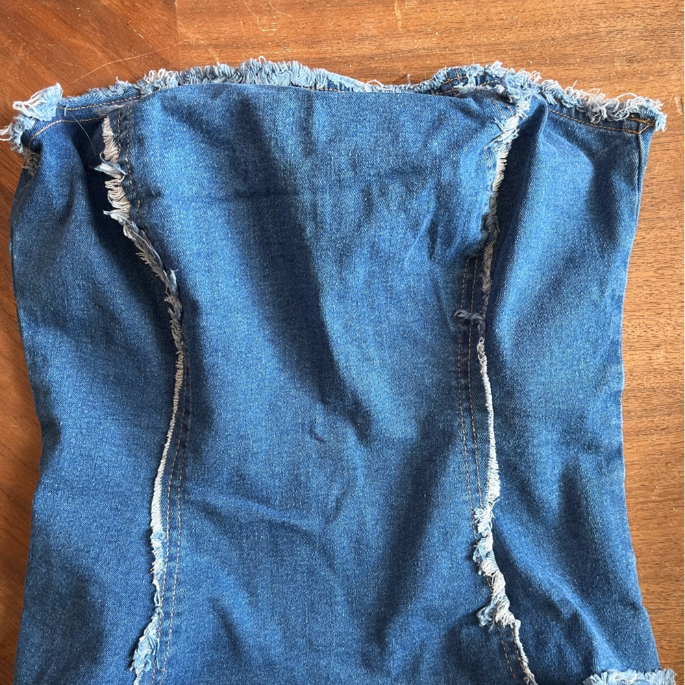 SHEIN Light Blue Denim strapless top with Raw Edge size small/36